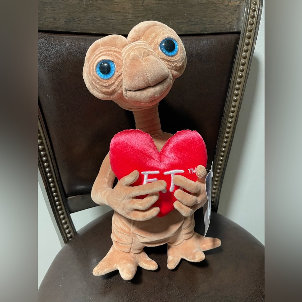 ET the extra terestrial stuffed animal.
